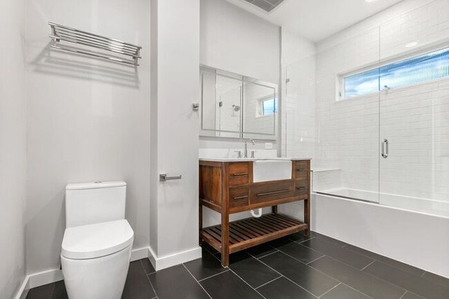 Building Photo - Stunningly Remodeled 1905 Beauty w/ AIR CO...