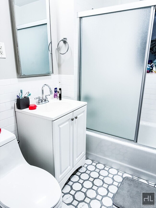 Building Photo - AMSTERDAM AVENUE