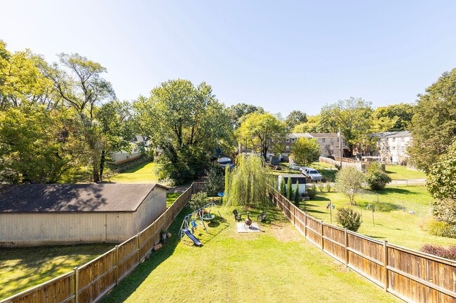 Building Photo - 308 W Main St