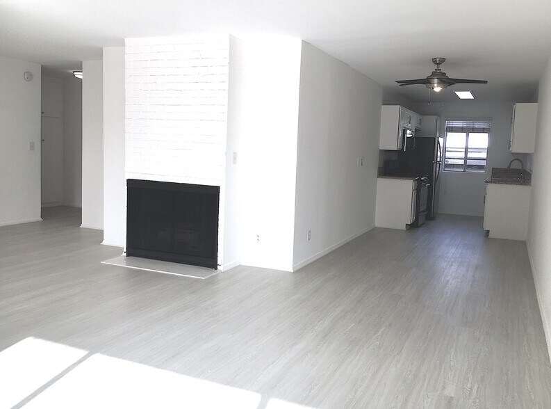 Open Floor Plan - 1236 Amherst Ave