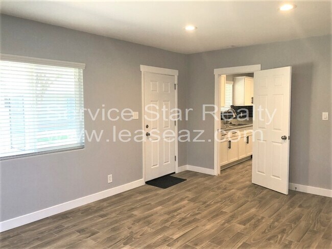 Building Photo - 4144 N 3rd Ave