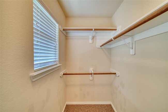 Building Photo - 43 Whitekirk Pl