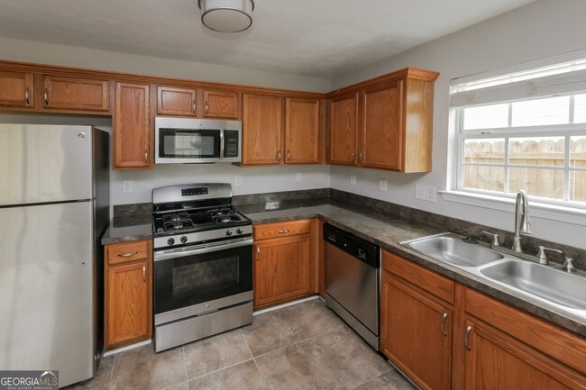 Building Photo - 408 Parkside Way