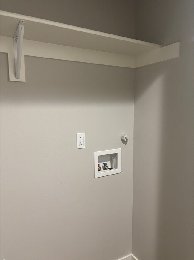 Building Photo - Beautifully Remodeled Single-Level House in North Newberg