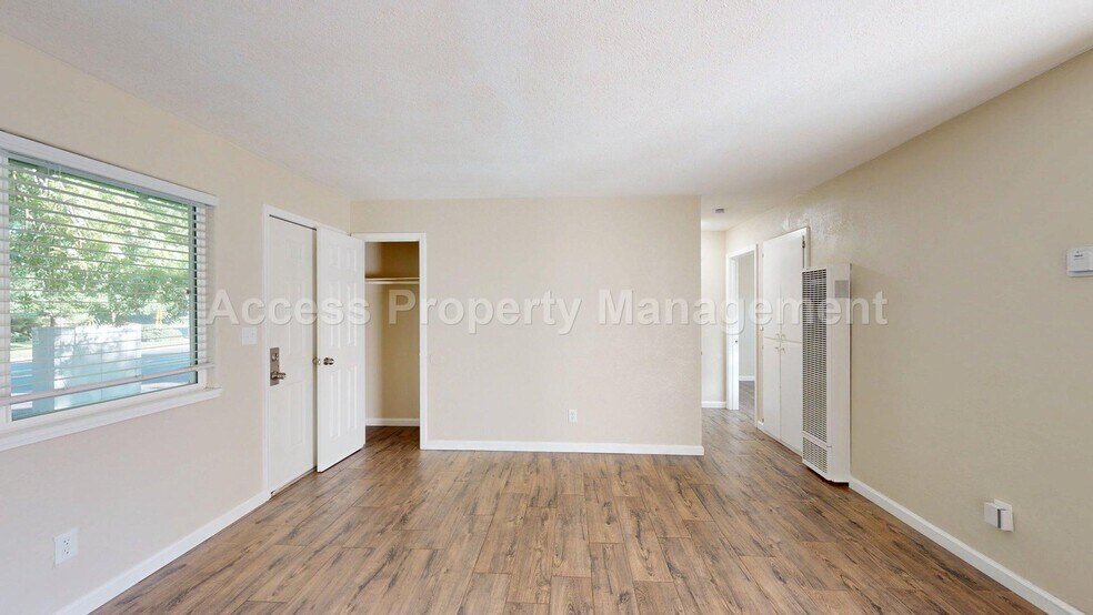 Building Photo - 1601 Carver Rd