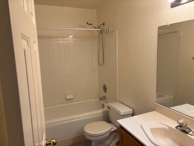 Building Photo - 7078 W Hunnington Dr