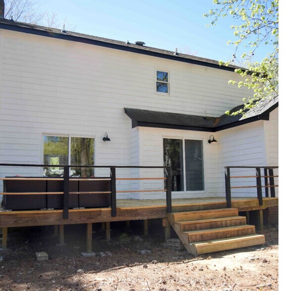 Building Photo - 5013 Brassfield Dr