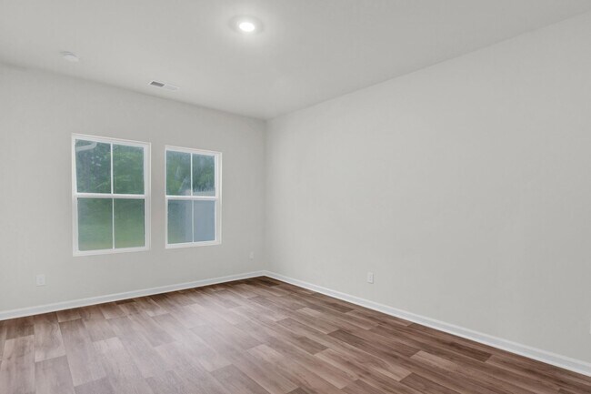 Building Photo - BRAND NEW TOWNHOME!