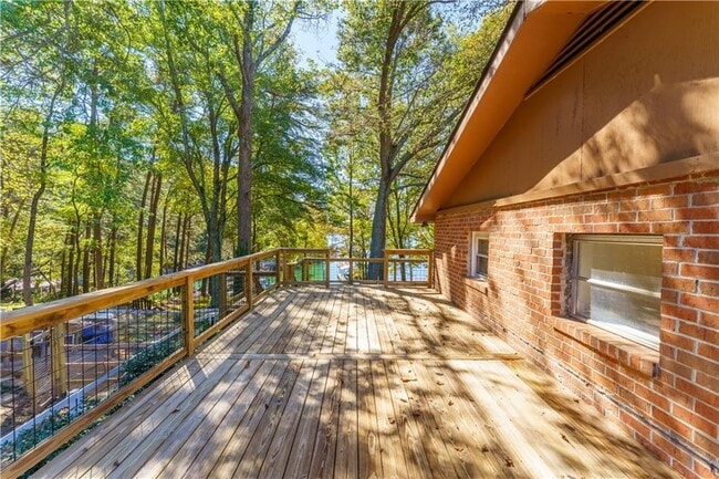 Building Photo - 5580 Williams Shores Dr