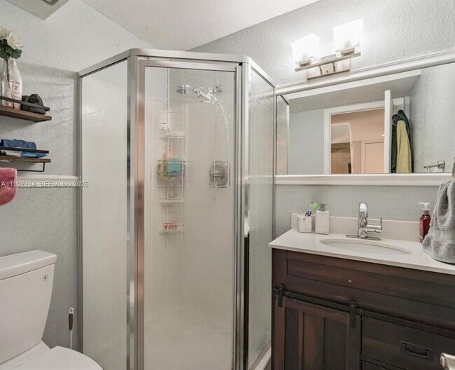 Building Photo - 550 NW 210th St