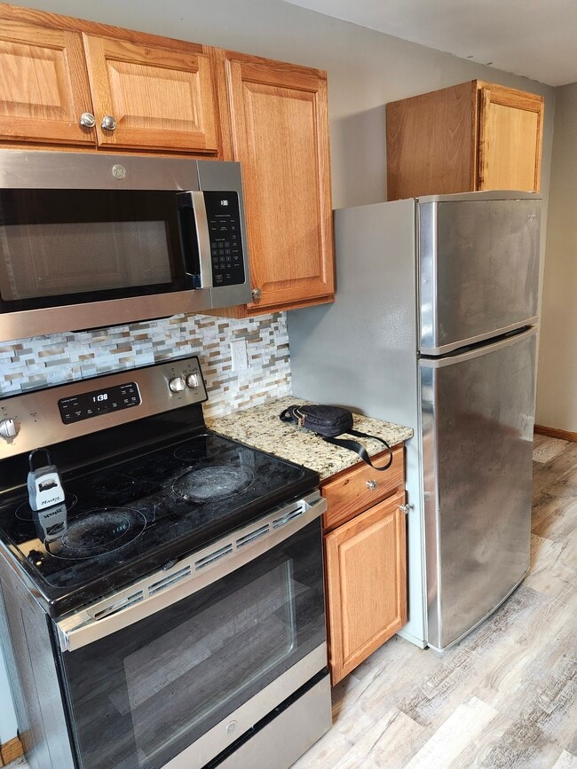 Building Photo - 8983 Van Buren St NE