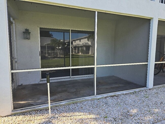 Building Photo - 1609 SW 51st St