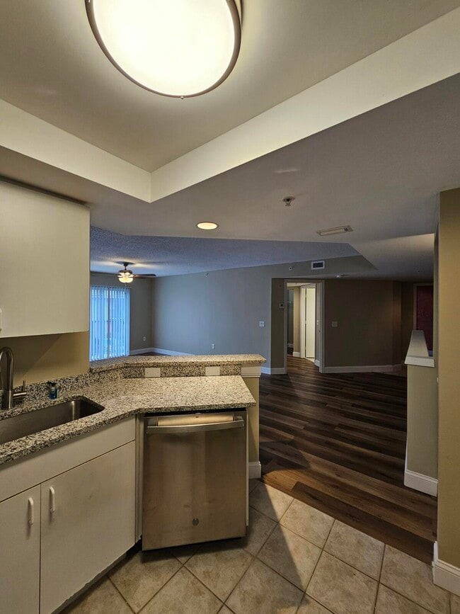 Building Photo - 4187 N Haverhill Rd