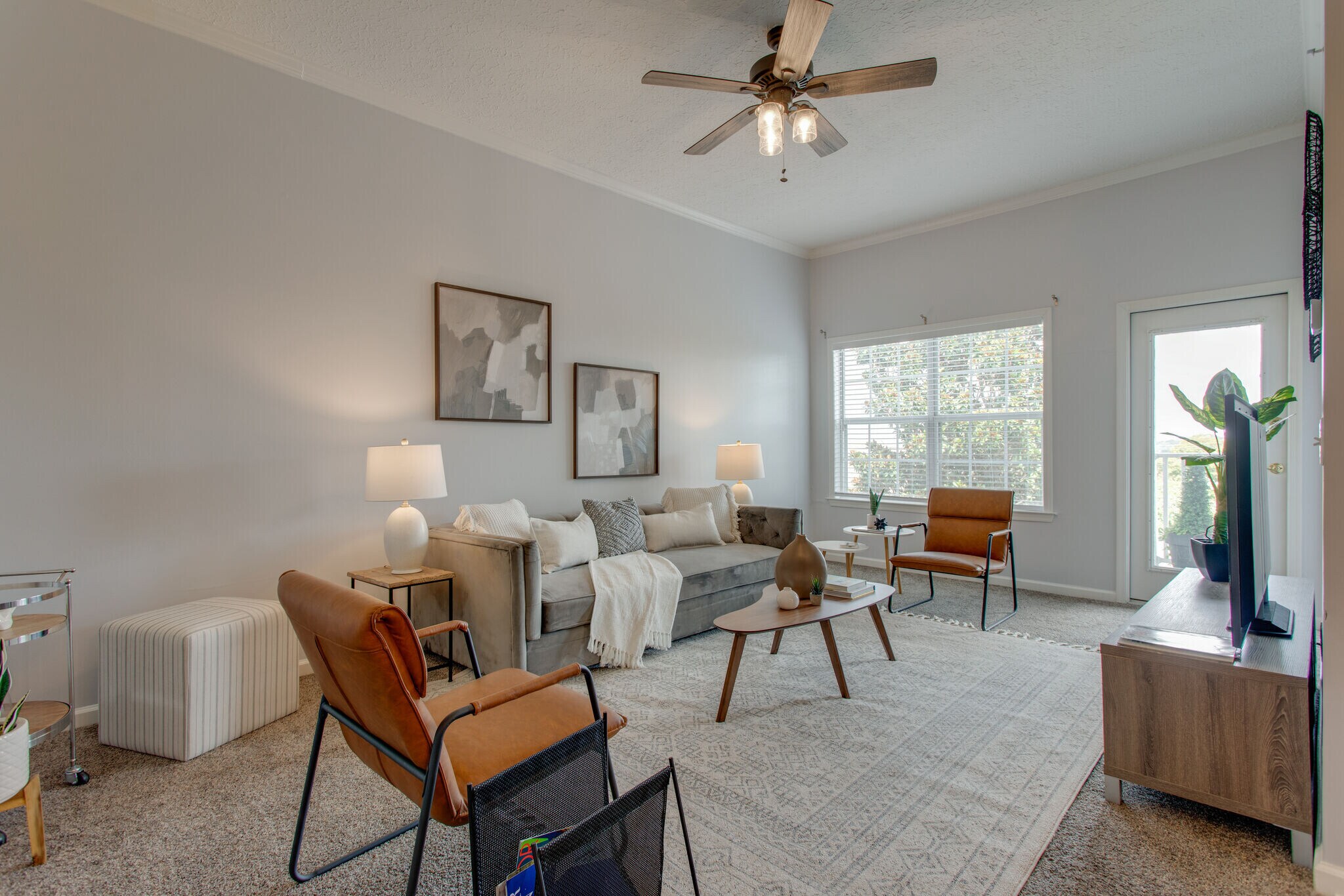 Living Room - 2025 Woodmont Blvd