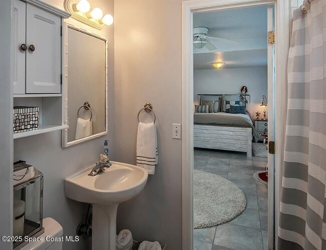 Building Photo - 1550 4th Ave