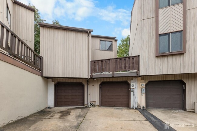 Building Photo - 65 Diamond Ln