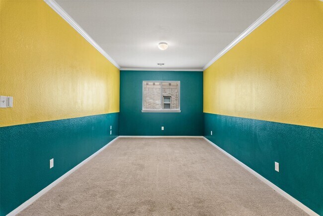 Building Photo - 20335 Weeping Pine Way