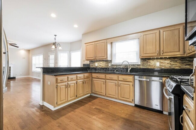 Building Photo - 1679 Hickory Wood Ct