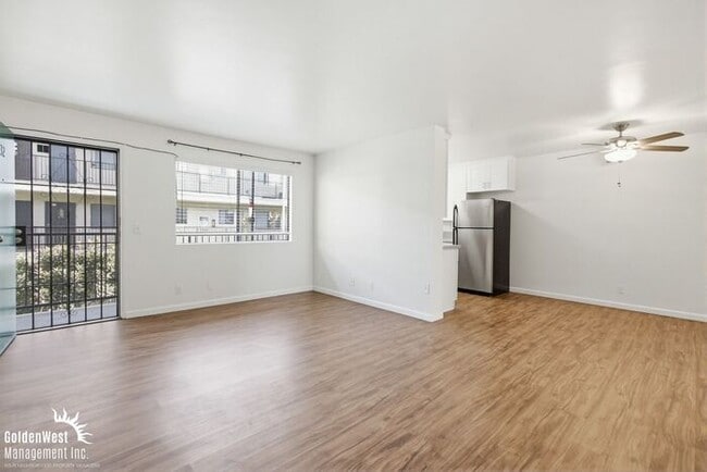 Building Photo - Updated 2Bdm 2Ba Apartment with Community Pool in the Heart of Normal Heights!