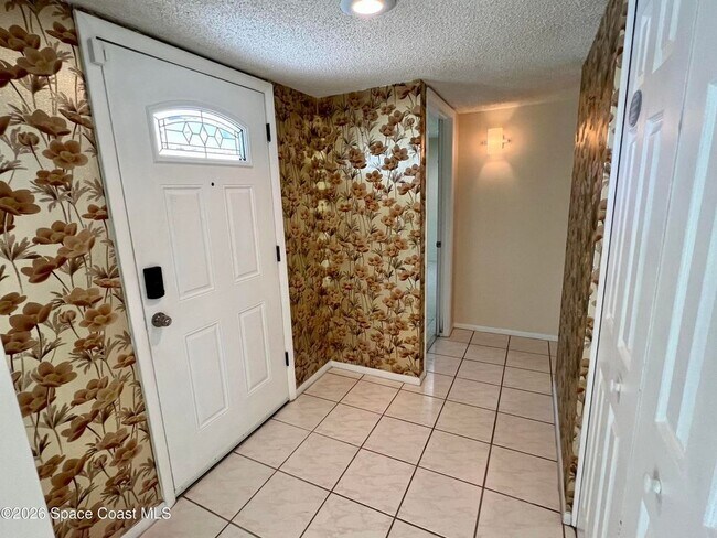 Building Photo - 1497 Krin Ct NE