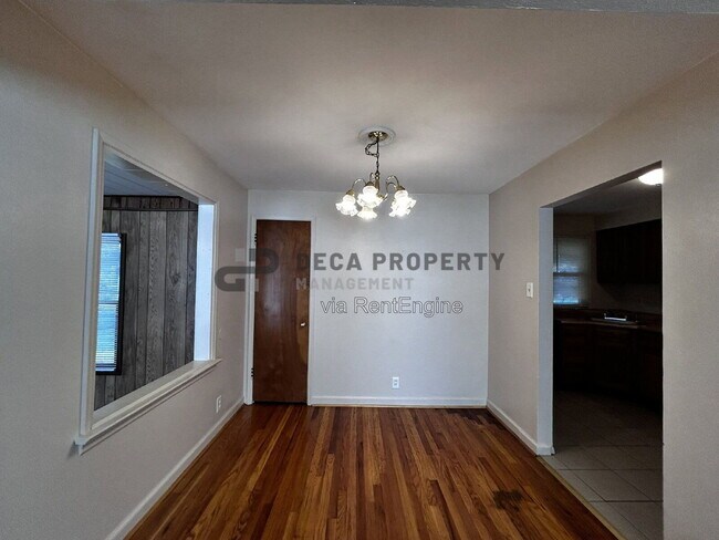 Building Photo - 10205 Cabot Dr