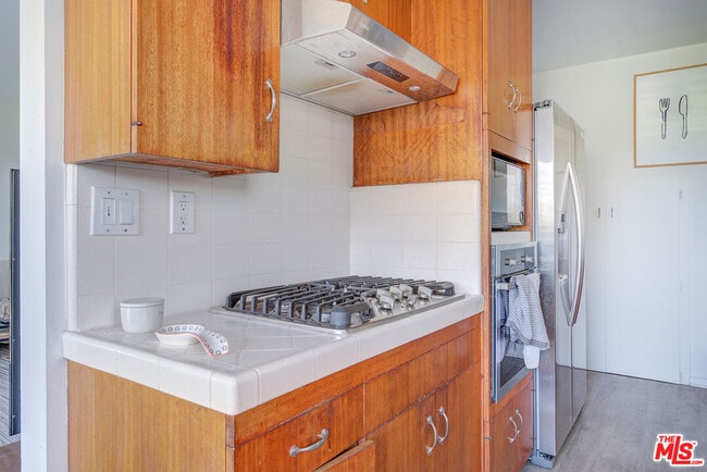 Building Photo - 555 Agate St