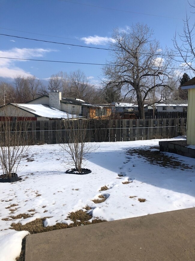 Building Photo - Large 3 Bedroom, 1 Bath Ranch Style Home in South Loveland, CO