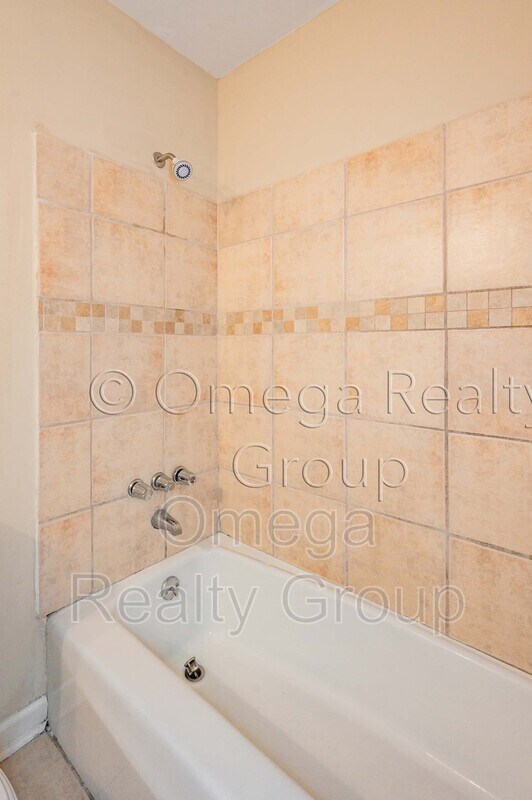 Building Photo - 1700 Serene Cir