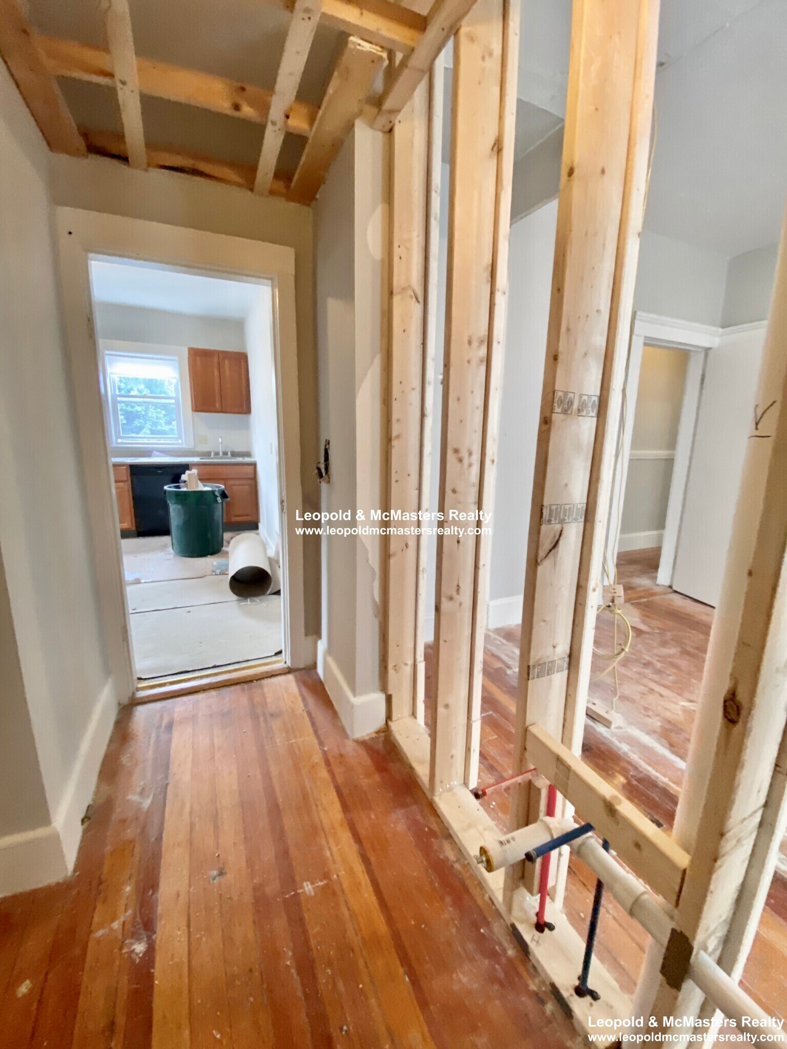 Building Photo - 19 Roseclair St