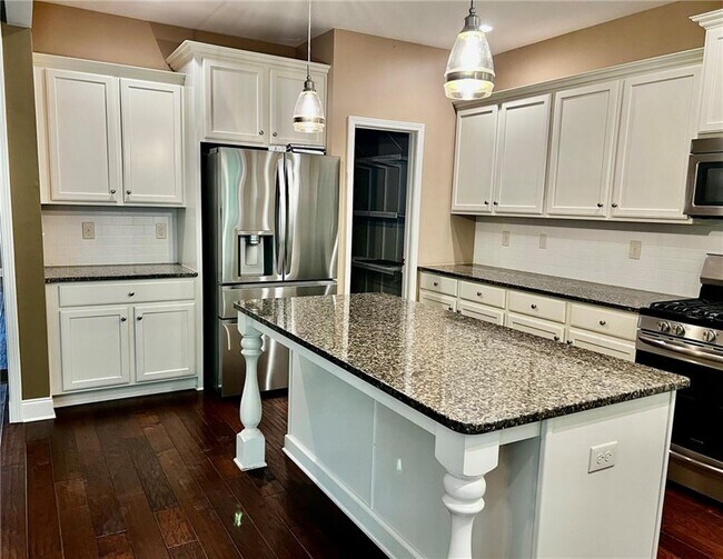 Building Photo - 3366 Kenyon Creek Dr NW