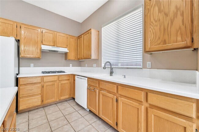 Building Photo - 9324 Heatwave St