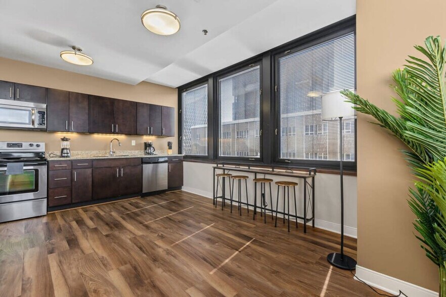 Building Photo - 354 Liberty Ave