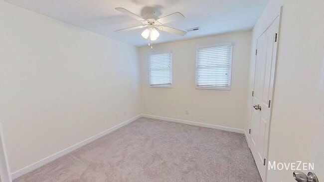 Building Photo - 1336 Green Oaks Ln