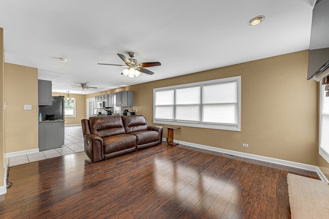 Building Photo - 17739 Peacock Ln