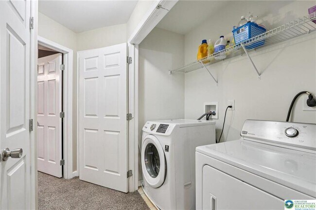 Building Photo - 270 Milkweed Dr