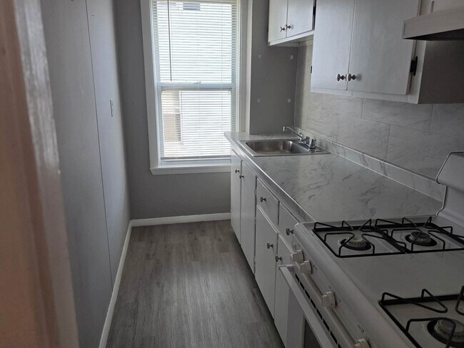 Building Photo - 107-113 Palmer St