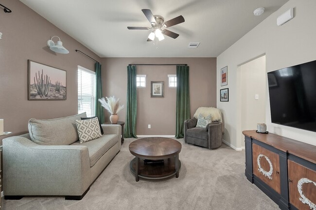 Building Photo - 679 Red Elm Ln