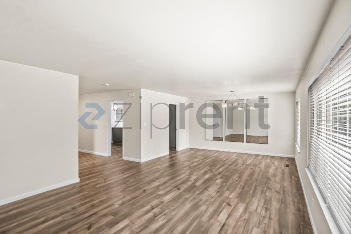 Building Photo - Unit