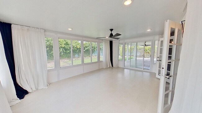 Building Photo - 14321 Riviera Dr