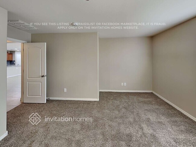 Building Photo - 928 W Desert Canyon Dr