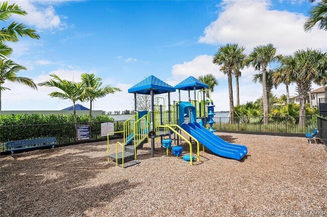 Building Photo - 11785 Waterway Cir