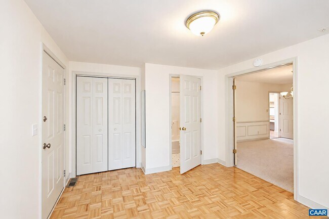 Building Photo - 360 Jeffers Dr