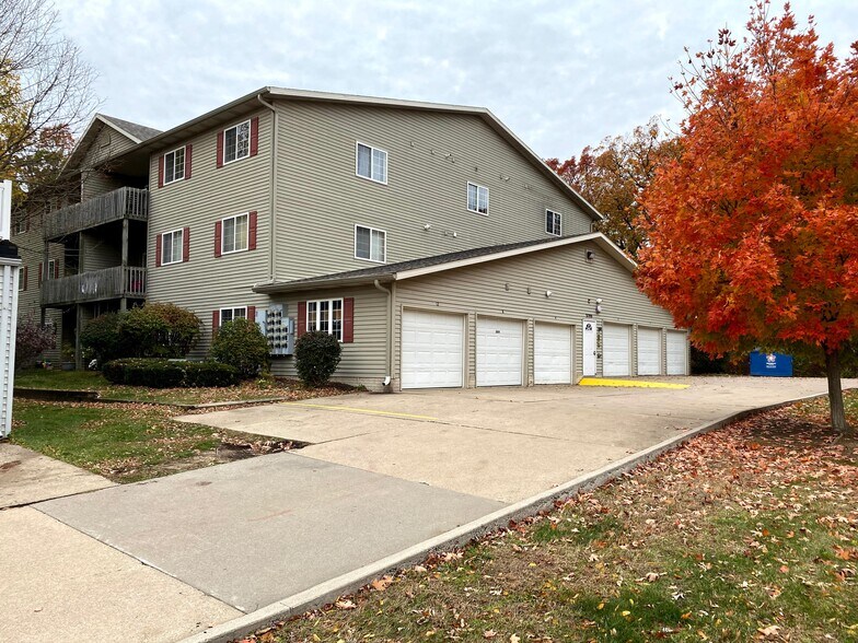 Primary Photo - 3804 Creek Hill Dr