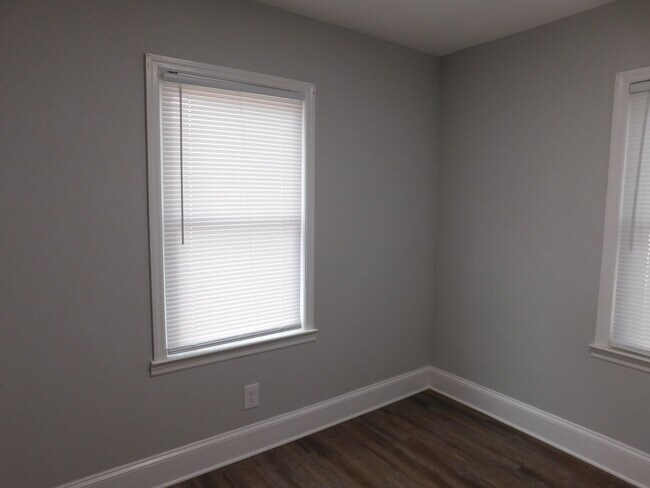 Building Photo - 418 Church Rd