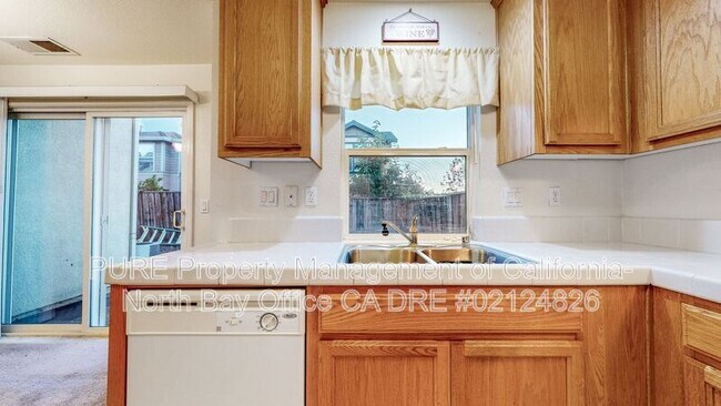 Building Photo - 2024 Northfield Dr