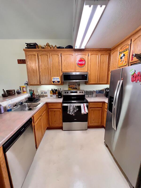 Building Photo - 13051 Sadie D Dr