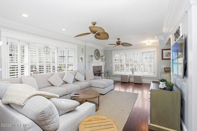 Building Photo - 565 Trout Ave