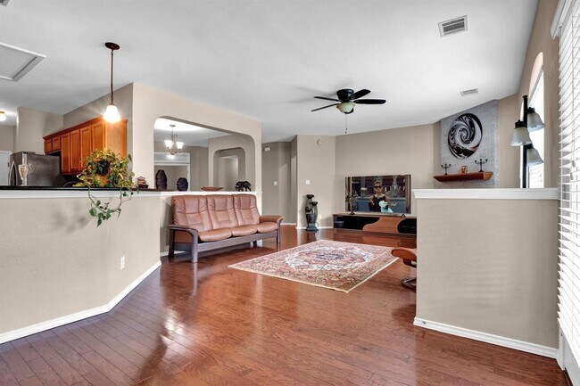 Building Photo - 3339 Rod Carew Dr