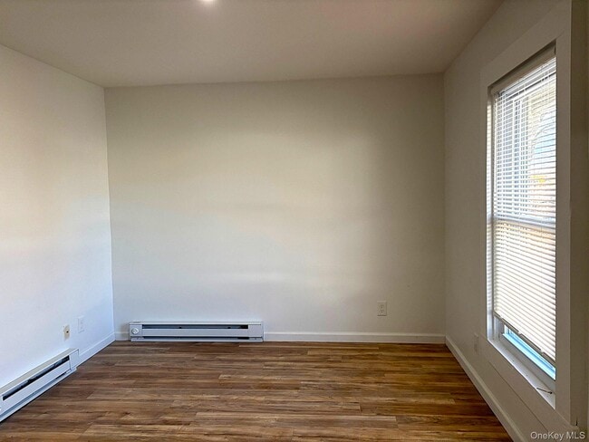 Building Photo - 447 NY-376