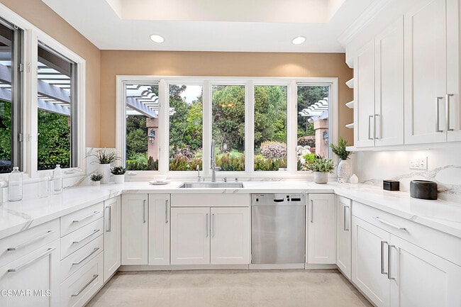 Building Photo - 1687 Castlebridge Ct